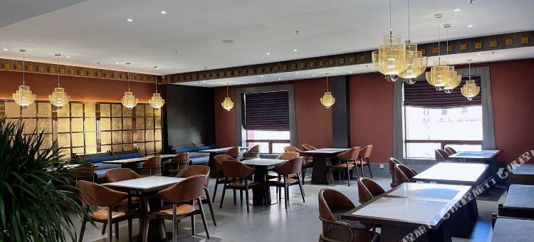 岷山宝顶酒店图片