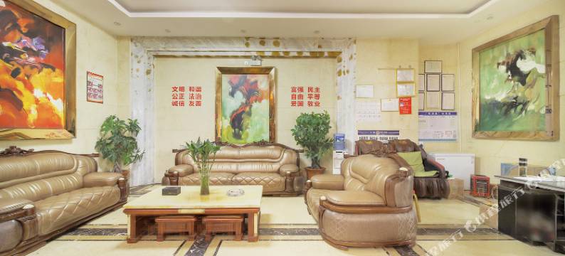 昆明丽云大酒店(世纪城珥季路地铁站店)图片