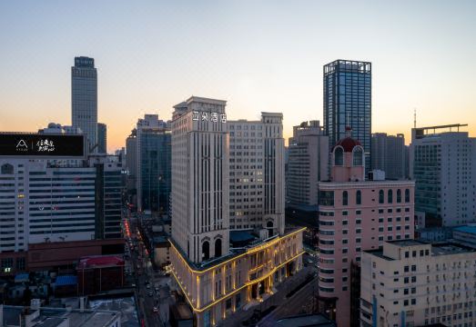 渖阳中山广场亚朵酒店外景图