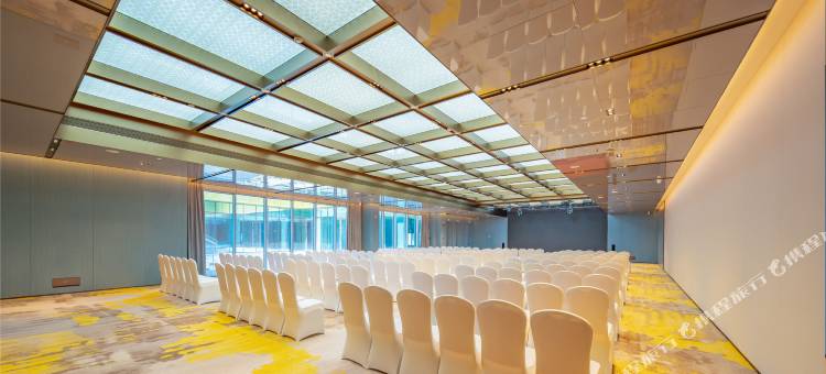 长春东方广场假日酒店图片