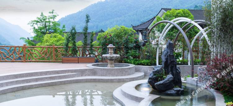 青城山乐乎山水·私汤民宿(青城后山景区店)图片