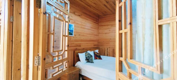 泸沽湖诺亚方舟酒店图片