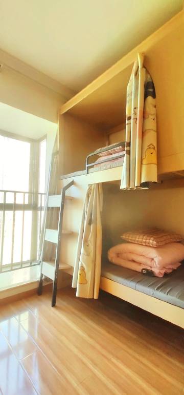 到家啦太空舱青年旅舍