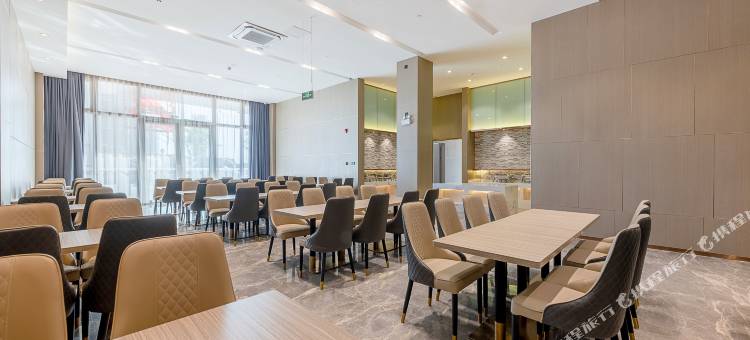 麗枫酒店(深圳宝安国际会展中心冰雪世界店)图片