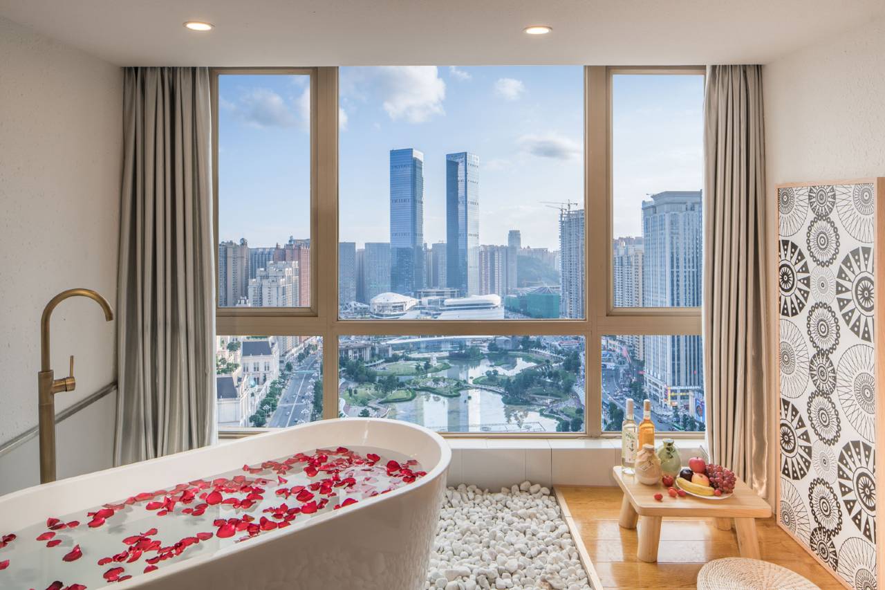 采云·椿叙高空观景城市民宿(花果园白宫购物中心店)图片