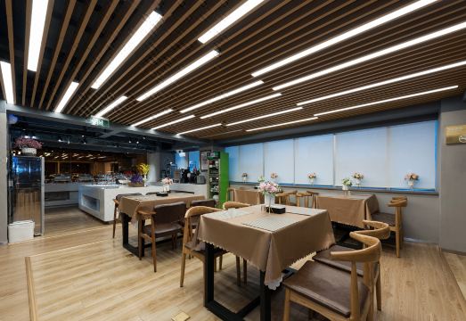 JAMES JOYCE COFFETEL(Jiaomen East Metro Station, Beijing South Railway Station Branch)Hotel Overview