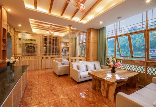 Yunge Holiday Hotel (Zhaoxing Dongzhai Landscape) Hotel Overview