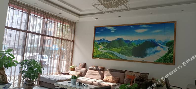 罗平华玥酒店图片