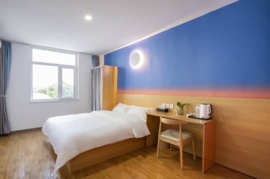 华庭酒店公寓(胶州公园店)