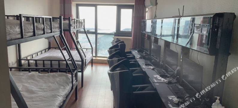 黄岛硬核电竞公寓图片