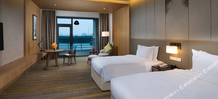 昆山花桥中城假日酒店图片