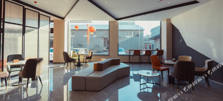 IU酒店(阳泉东站工程学院店)图片