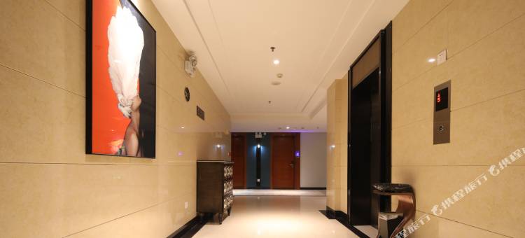 景鸣酒店(襄阳新五中吾悦广场店)图片