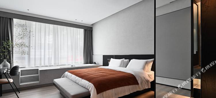 LIA力亚酒店(深圳前海宝安中心翻身地铁站店)图片