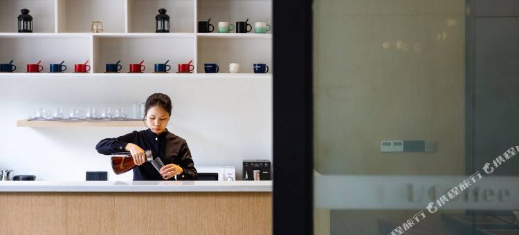 望山栖轻奢酒店(重庆欢乐谷光环购物公园店)图片