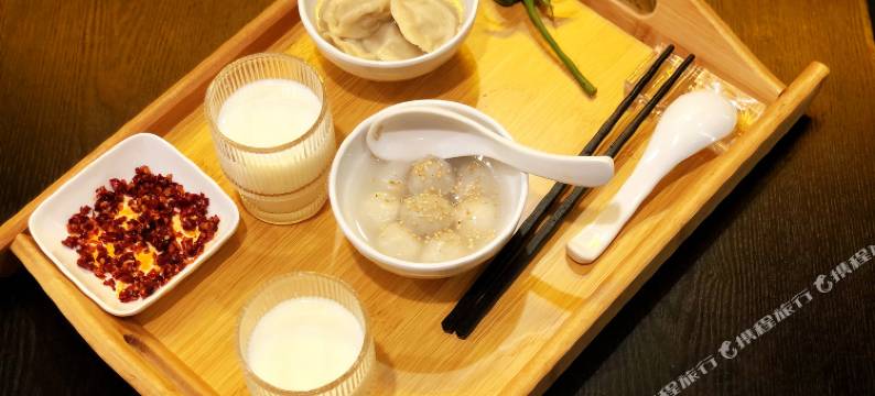 十二城·核心景区·夜景尽收眼底｜复式临江美宿(芙蓉镇瀑布店)图片