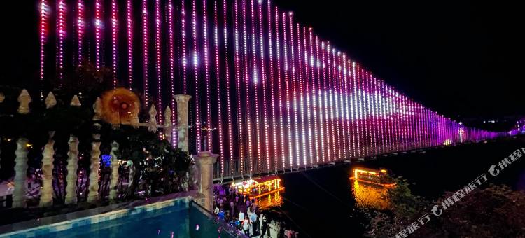 东江湖临江仙·吊桥客栈图片