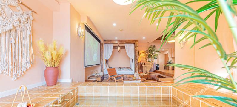 麓屿·主题套房民宿(解放碑洪崖洞店)图片