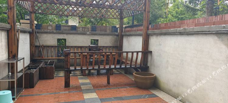 轻奢伴山温泉民宿(长春建筑学院店)图片