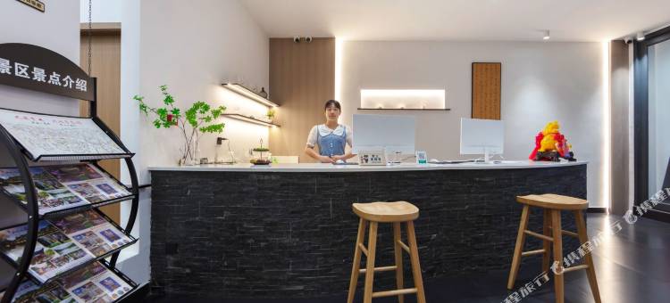 未知山酒店(凤凰古城沱江店)图片