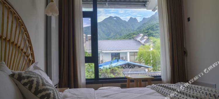 望山语温泉民宿(西安李家岩村店)图片