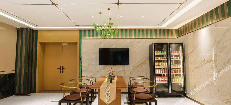 白玉兰酒店(延吉朝鲜民俗园恐龙王国店)图片