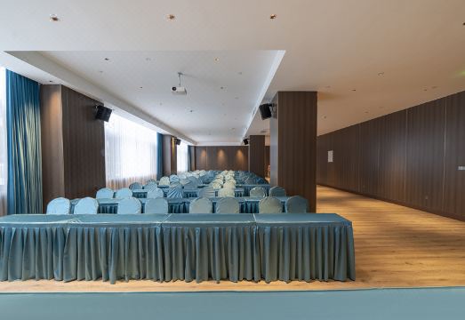 Mehood Lestie Hotel Hotel Overview