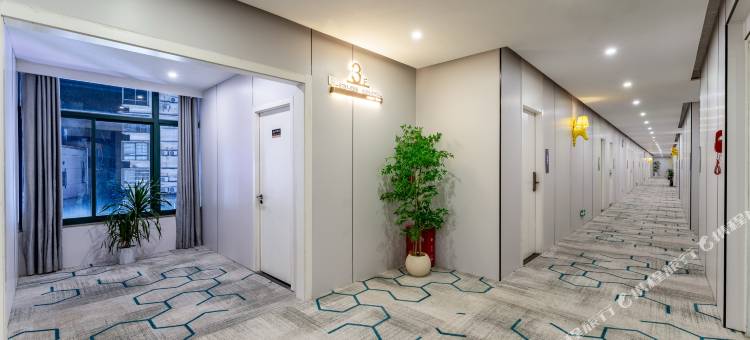 梵一主题艺术酒店(萍乡步行街店)图片