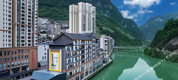 印象湖景酒店图片