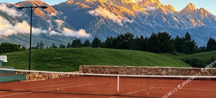 千山暮雪·日照金山｜Tennis Peak野奢庄园(白沙古镇店)图片