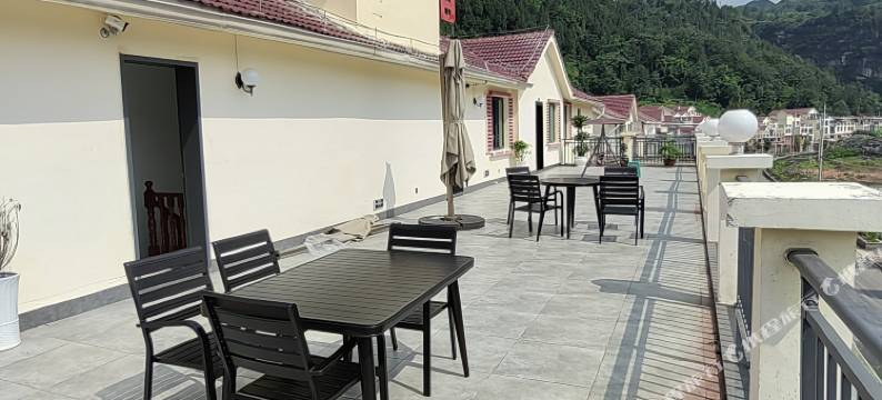 正安蓝湖民宿图片