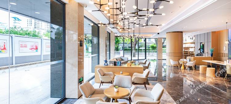 深圳华强北体育中心亚朵酒店图片