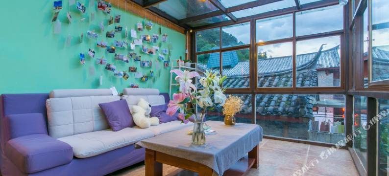 丽江束河萤火虫客栈图片