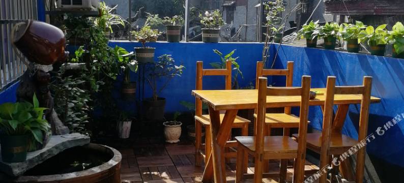 凤凰西陵居(凤凰古城西门城楼店)图片