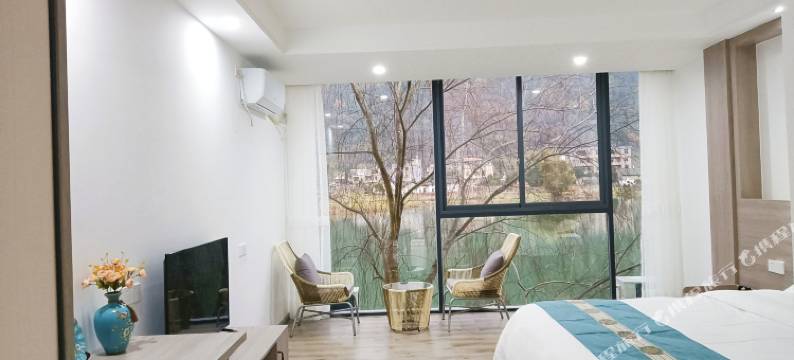 阳山山映河畔民宿图片