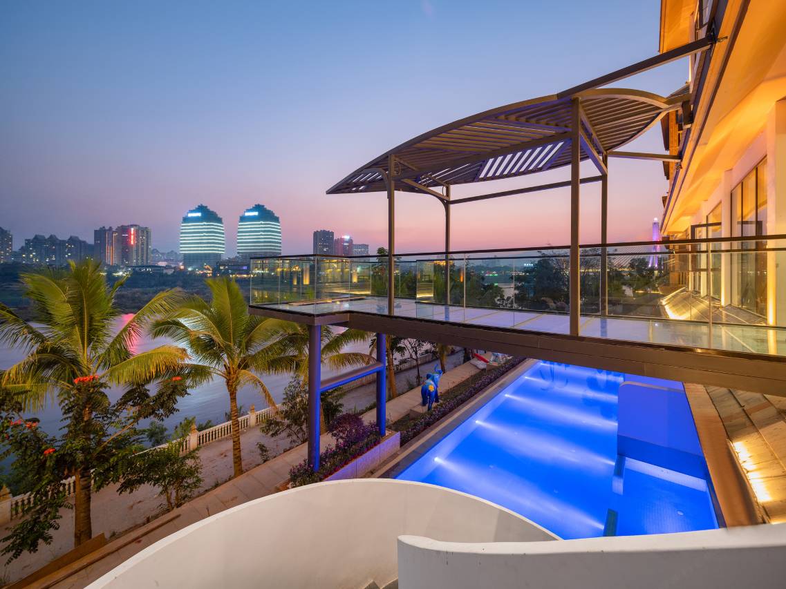 沙婉丽·日落江景臻选酒店(西双版纳景洪告庄西双景星光夜市店)图片