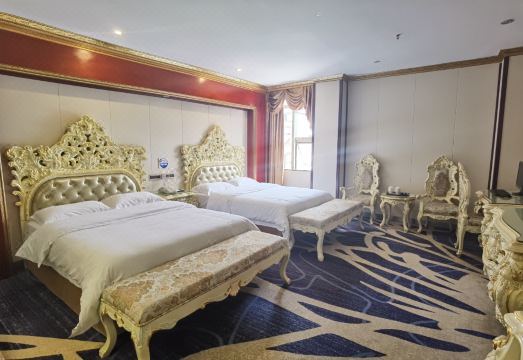 Alps hotel Hotel Overview