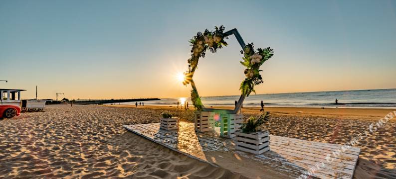 秦皇岛翼图金海岸海景酒店(南戴河仙螺岛店)图片