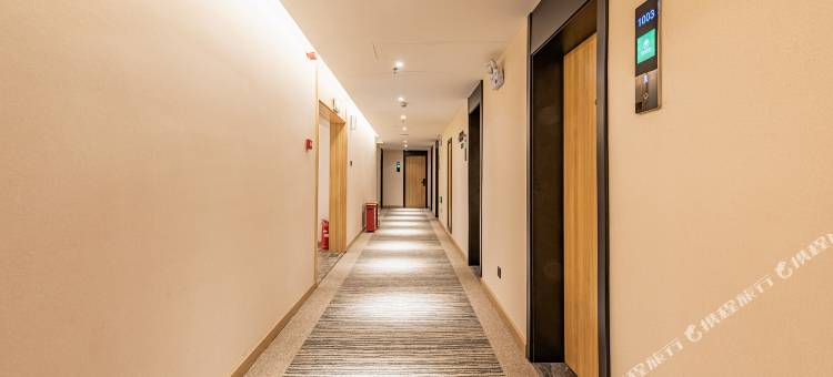 彦霖酒店(邯郸高铁东站丛台东路店)图片