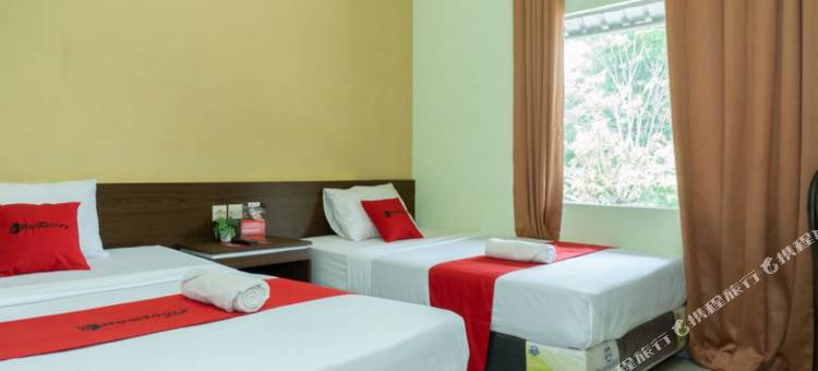 阿伦阿伦马迪恩附近的红多兹(RedDoorz Near Alun Alun Madiun)图片