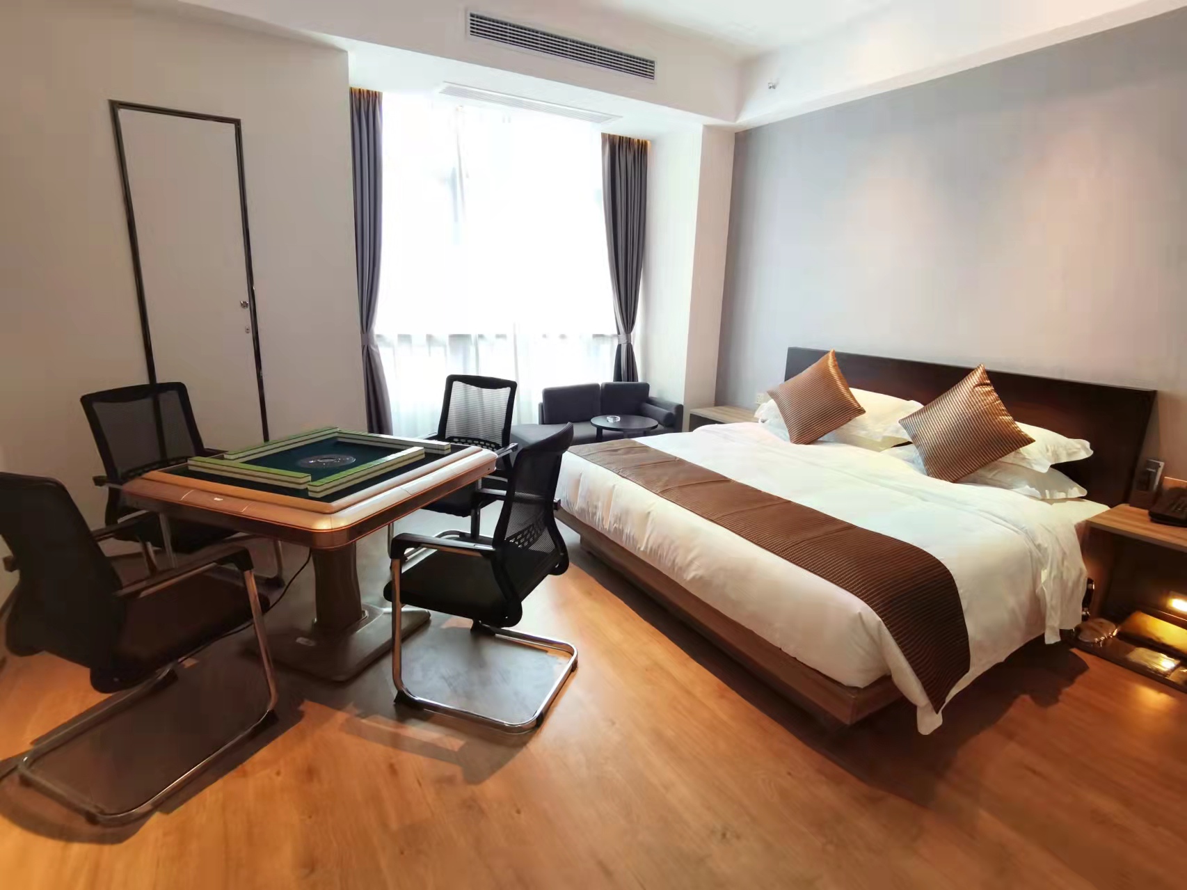 Wenyi International Hotel Over view