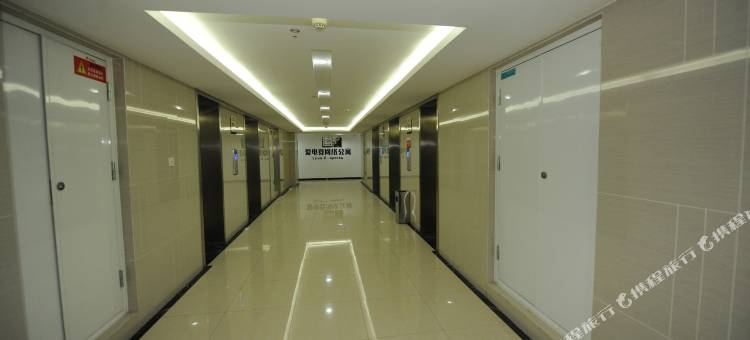 e家电竞民宿图片