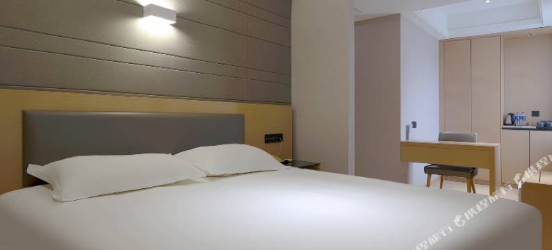 恺顿假日酒店(苏州拙政园店)图片