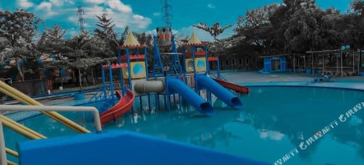 普沃达迪凯里亚德格兰名家饭店(Grand Master Hotel Purwodadi)图片