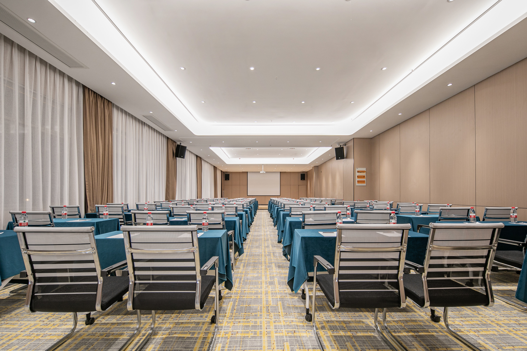 Country Inn & Suites by Radisson Hotel (Hong'an Jingji Kaifaqu) Over view