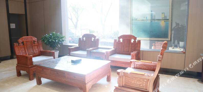 鹤壁仙鹤湖假日酒店图片