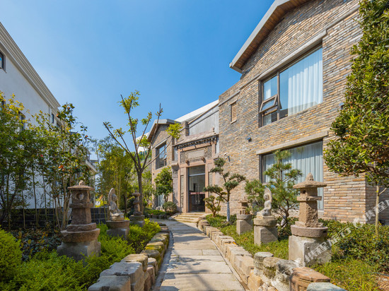 花筑奢·横店心邸民宿(影视城秦王宫梦幻谷店)