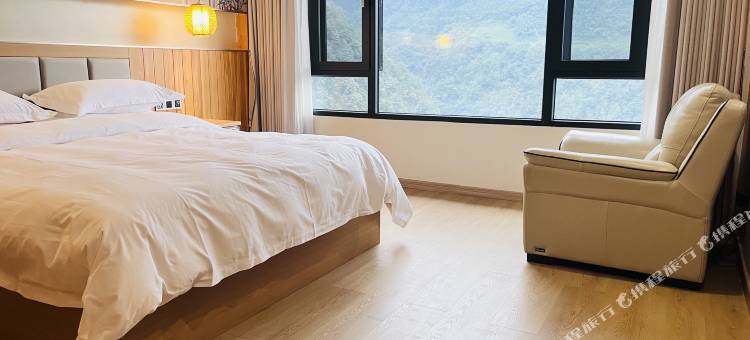 石屋半山酒店图片