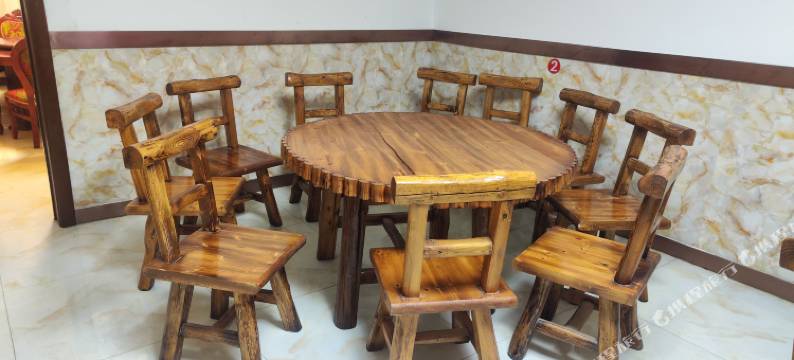 额济纳旗金色圣殿商务宾馆图片