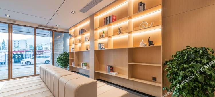 潮漫酒店(珠海湾仔口岸横琴国际会展中心店)图片